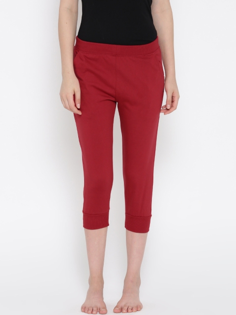 

Sweet Dreams Red Solid Lounge Capris