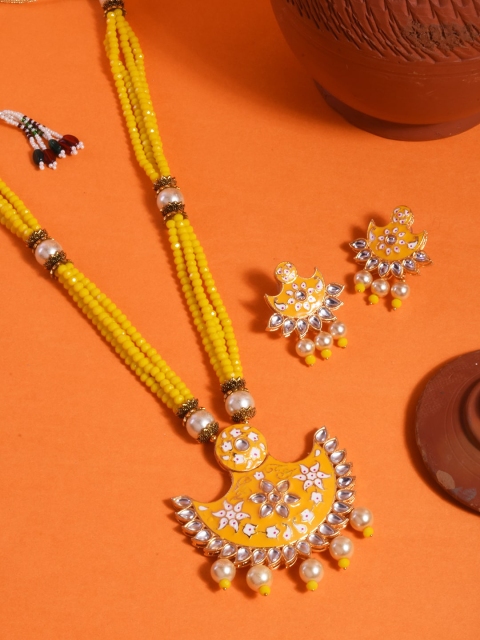 

STEORRA JEWELS Gold-Plated Yellow-Coloured White Kundan Studded Choker Set
