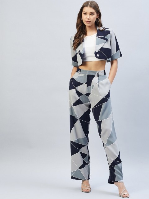 

DELAN Women Grey & White Printed Co-ords Set