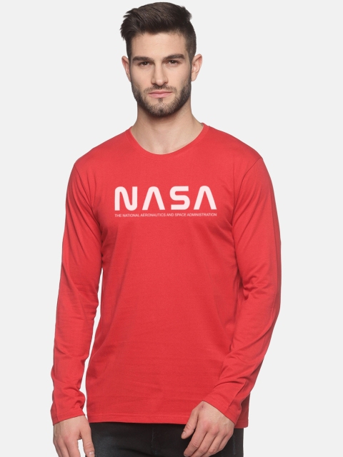 

MASH UNLIMITED Men Red Typography Printed Applique T-shirt