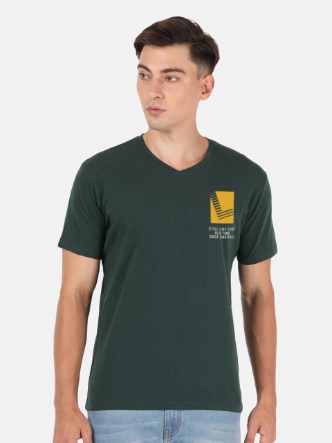 

BLACK RADIO Men Green V-Neck Applique T-shirt