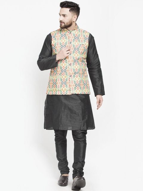 

Benstoke Men Black Floral Printed Kurta with Churidar