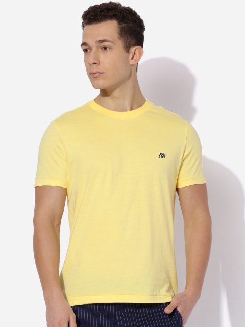 

Aeropostale Men Yellow Solid T-shirt