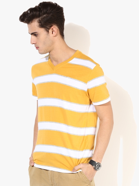 

Aeropostale Men Yellow & White Striped V-Neck T-shirt