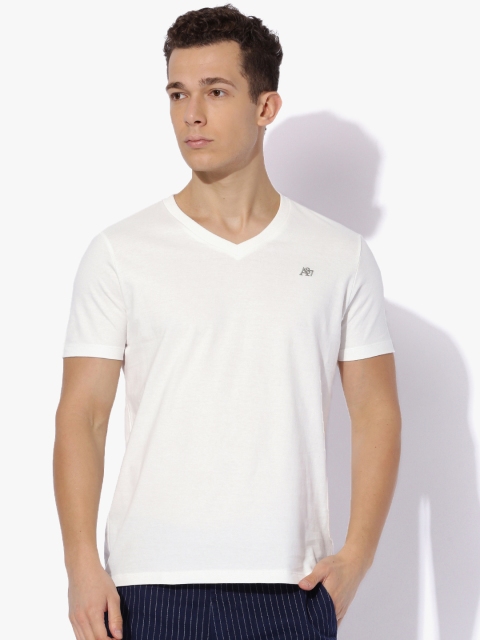 

Aeropostale White Solid V-Neck T-shirt