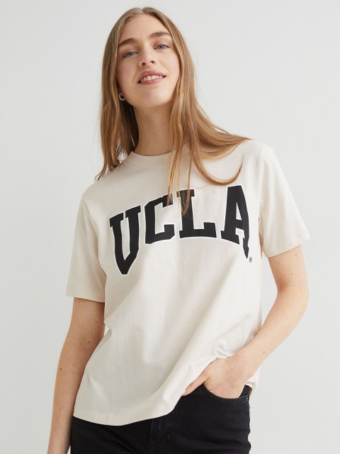 

H&M Women Beige Cotton T-shirt With A Motif