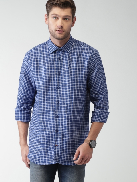 

Tommy Hilfiger Men Blue & White Tailored Fit Linen Checked Casual Shirt, Green