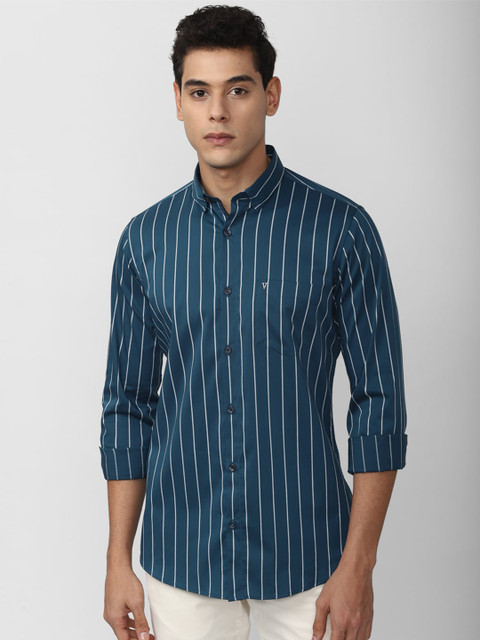 

Van Heusen Sport Men Blue Slim Fit Striped Casual Shirt 71% Cotton