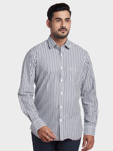 

ColorPlus Men Blue Plus Size Tailored Fit Striped Casual Shirt
