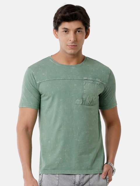 

Voi Jeans Men Green Floral Slim Fit T-shirt