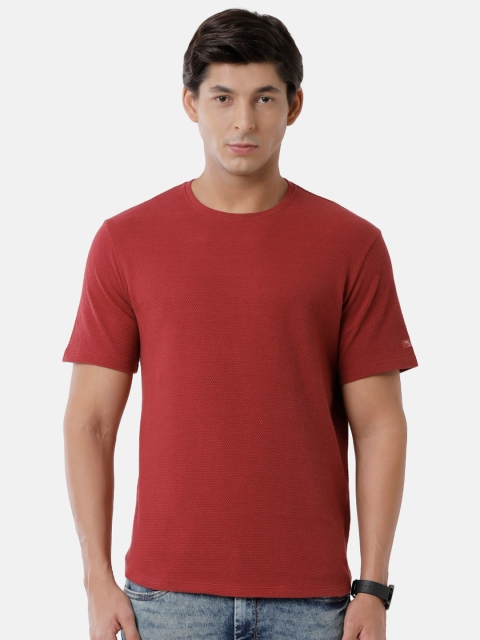

Voi Jeans Men Red Raw Edge Slim Fit T-shirt