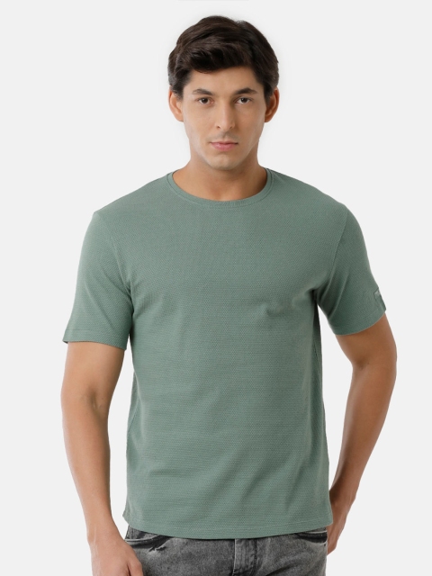 

Voi Jeans Men Green Slim Fit T-shirt