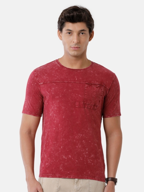 

Voi Jeans Men Red Typography Printed Slim Fit T-shirt