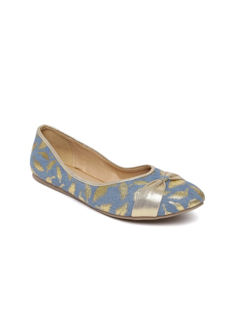 

Inc 5 Women Blue & Gold-Toned Printed Ballerinas