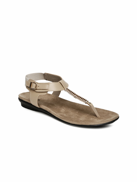 

Inc 5 Women Beige Flats
