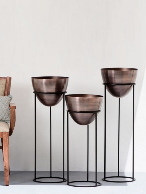 

WENS Set Of 3 Copper Solid Metal Planters With Stand