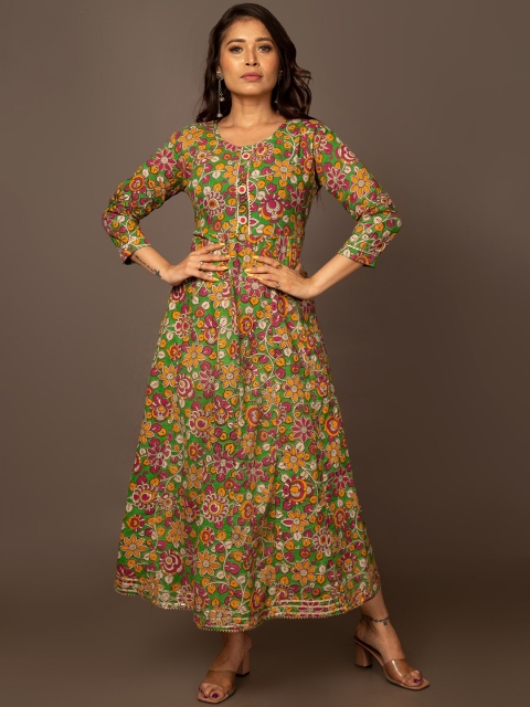 

Unnati Silks Women Green & Multicoloured Floral Printed Floral Handloom Anarkali Kurta