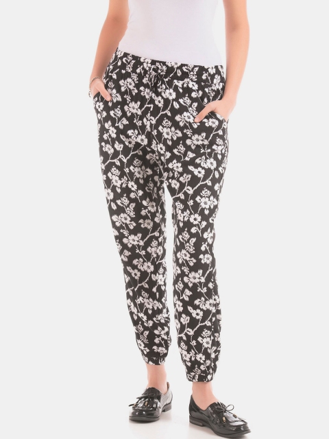 

Aeropostale Women Black Floral Printed Joggers