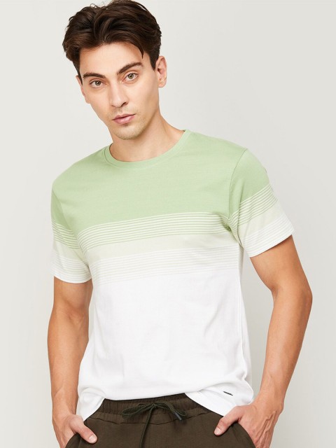 

Bossini Men Green & White Colourblocked Slim Fit T-shirt