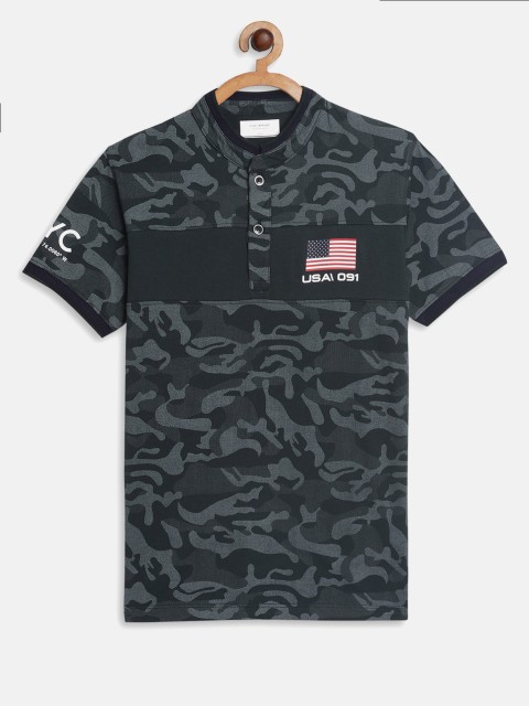 

Octave Boys Green & Blue Camouflage Printed Mandarin Collar T-shirt