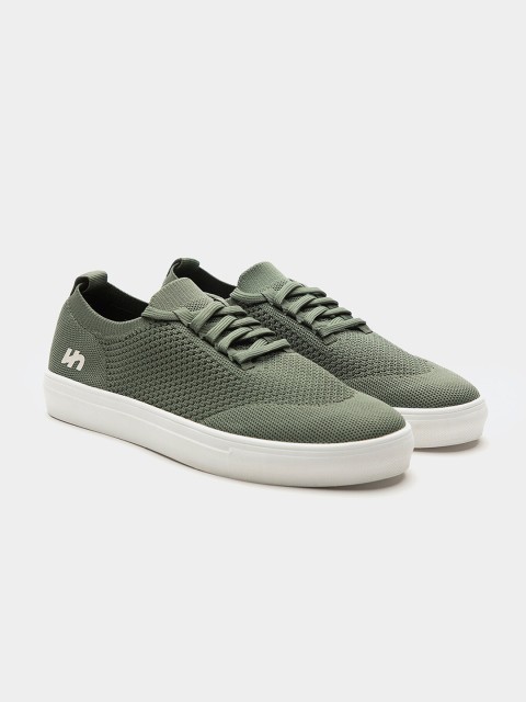 

Flatheads Men Green Textured Sneakers