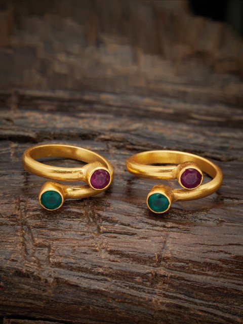 

Kushal's Fashion Jewellery Green Gold-Plated Ruby Studded Toe Ring