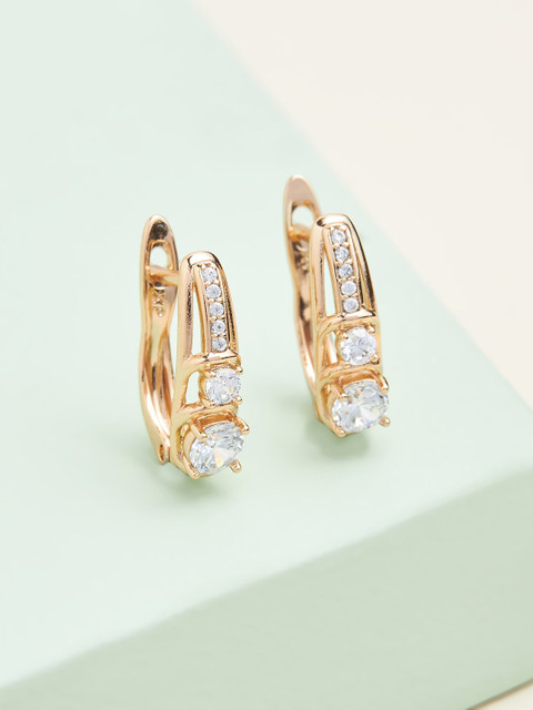 

Kushal's Fashion Jewellery White Circular Ear Cuff Earrings