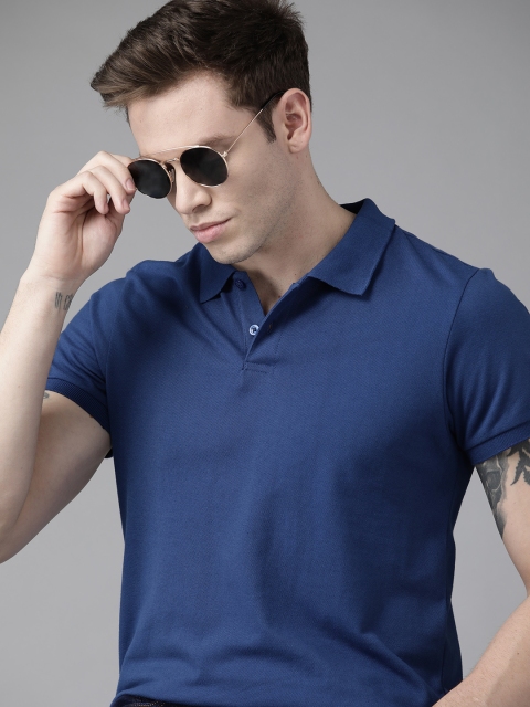 

Roadster Men Blue Pure Cotton Solid Polo Collar T-shirt