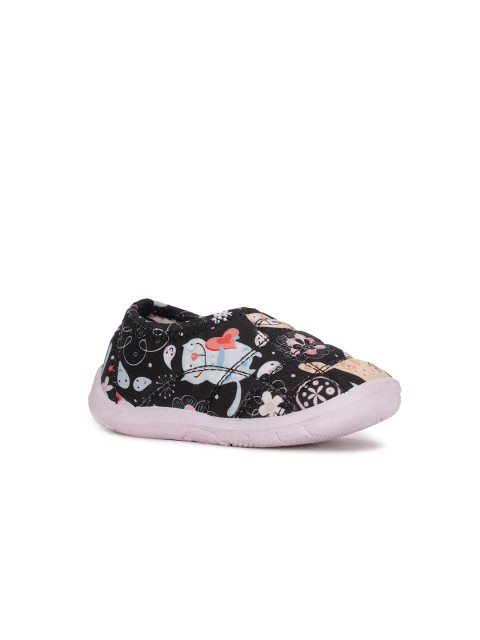 

Bubblegummers Girls Black Printed Sneakers