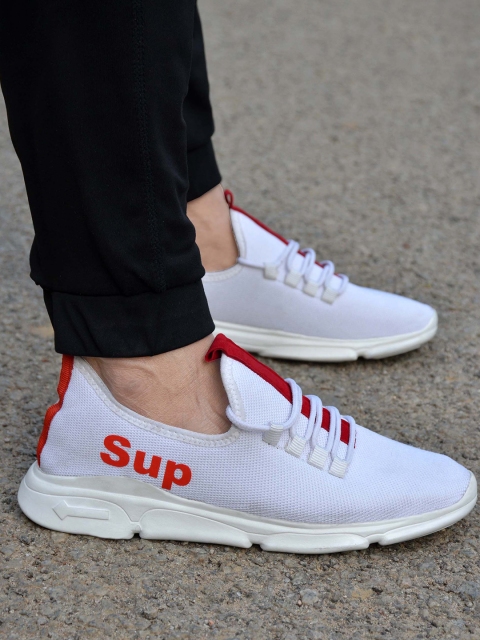 

Hundo P Men White Walking Non-Marking Shoes