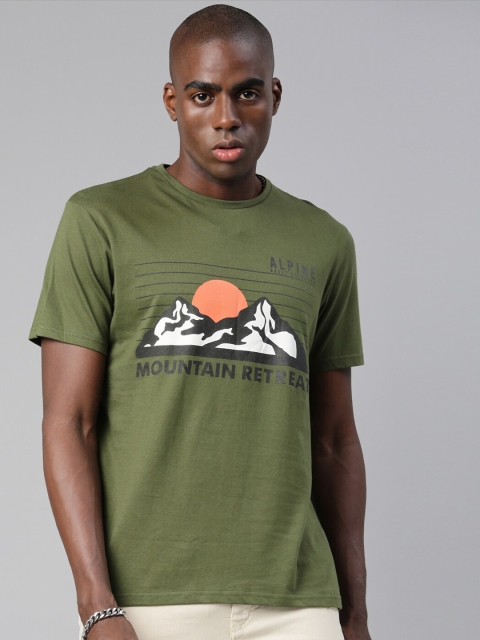 

Breakbounce Men Green Printed Applique T-shirt