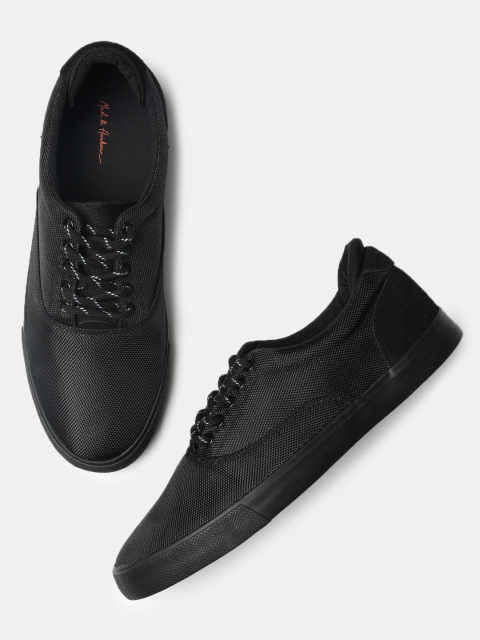 

Mast & Harbour Men Black Sneakers