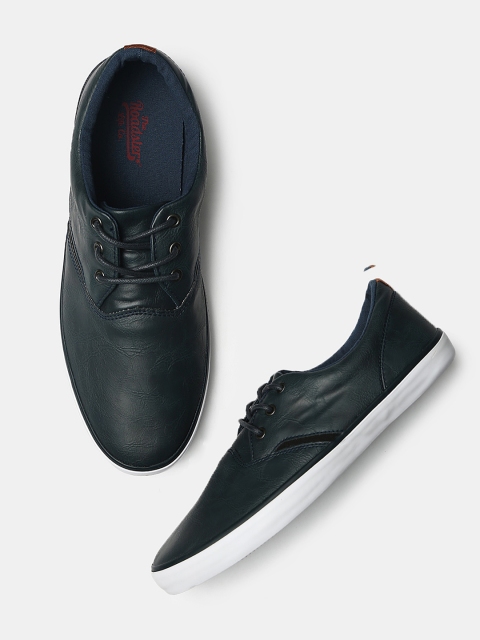 

Roadster Men Navy Blue Sneakers