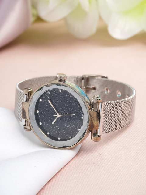 

Ferosh Women Black Embellished Dial & Silver Toned Bracelet Style Straps Analogue Watch APWAT22-1021