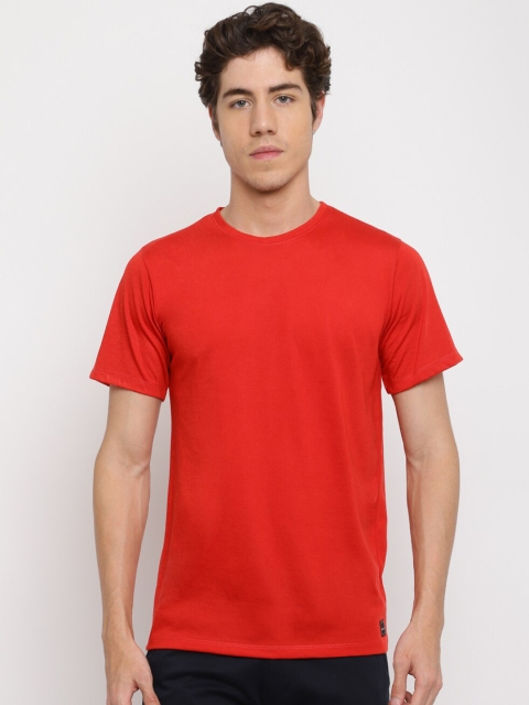 

Pactorn Men Red T-shirt