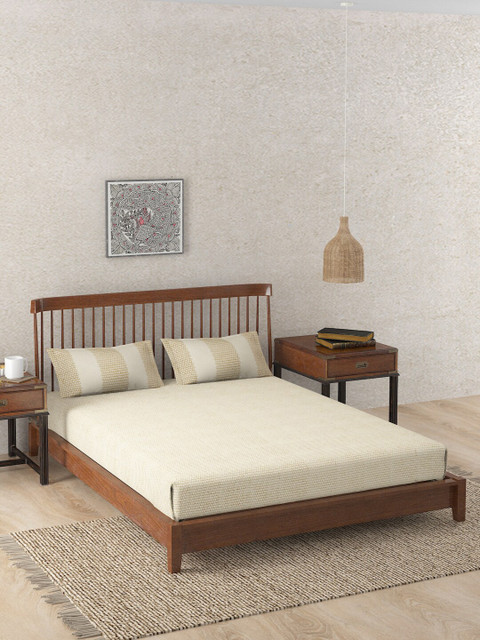 

Fabindia Beige Geometric 180 TC King Bedsheet with 2 Pillow Covers
