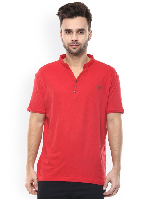 

SPYKAR Men Red Solid Mandarin collar T-Shirt