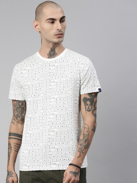 

Breakbounce Men White & cloud dancer Printed Monochrome T-shirt