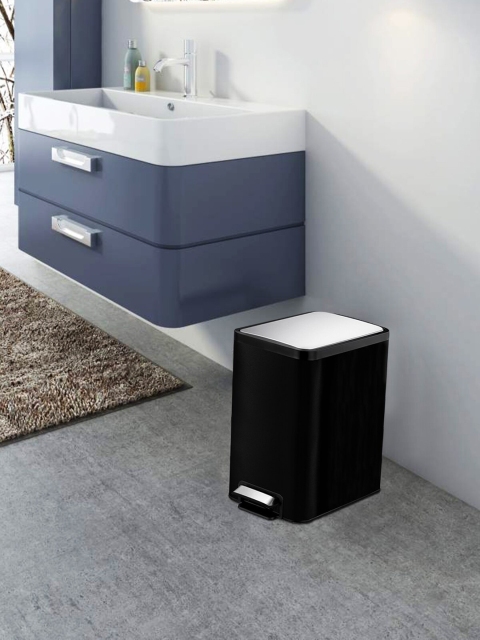 

OBSESSIONS Black & White Fingerprint Resistant Step Dustbin With Liner, 8 Litres