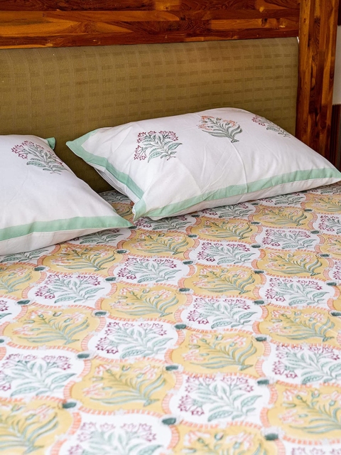 

EK Green Ethnic Motifs 144 TC King Bedsheet with 2 Pillow Covers