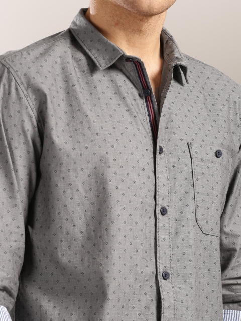 

Harvard Men Black Regular Fit Printed Casual Shirt