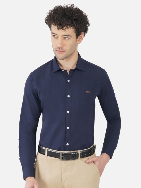 

OUTLAWS Men Blue Comfort Slim Fit Casual Shirt