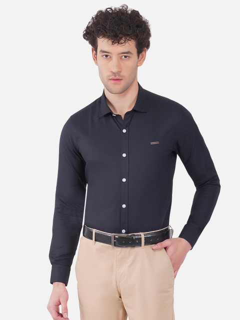 

OUTLAWS Men Black Comfort Slim Fit Casual Shirt