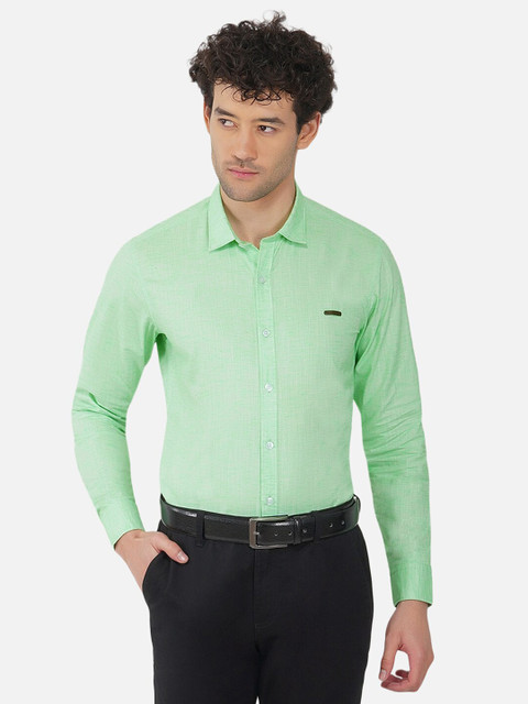 

OUTLAWS Men Green Comfort Slim Fit Casual Shirt
