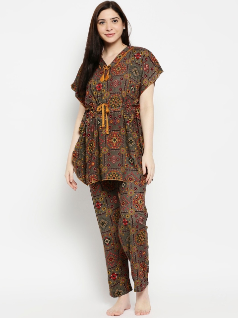 

Pretty Awesome Women Grey & Tan Printed Night suit