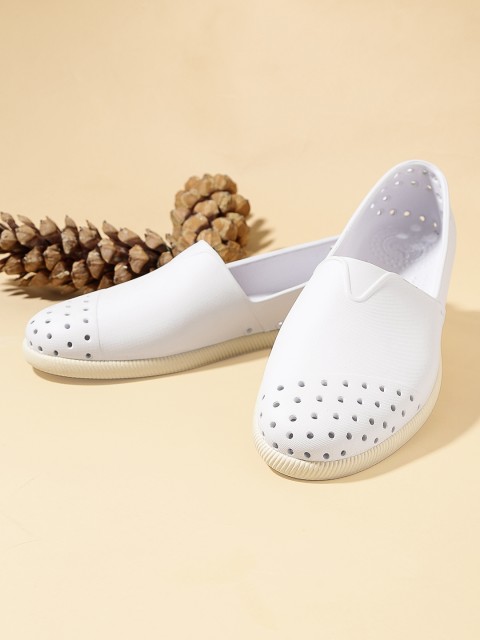 

native shoes Unisex White Slip-On Sneakers