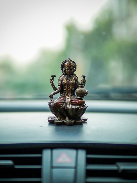 

StatueStudio Bronze-Toned Mini Laxmi Idol Showpiece