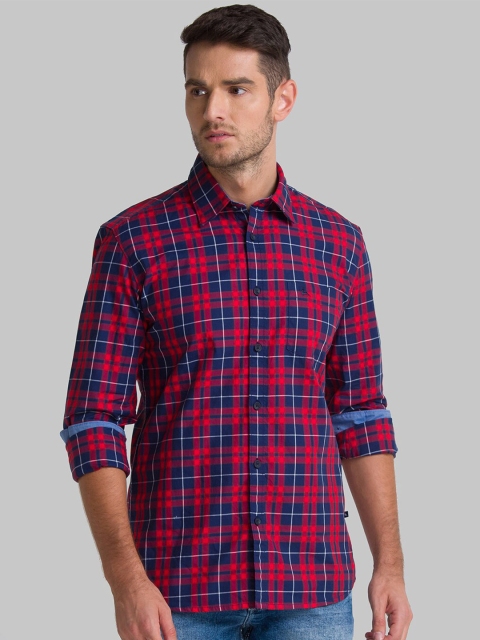 

Parx Men Red Slim Fit Checked Casual Shirt
