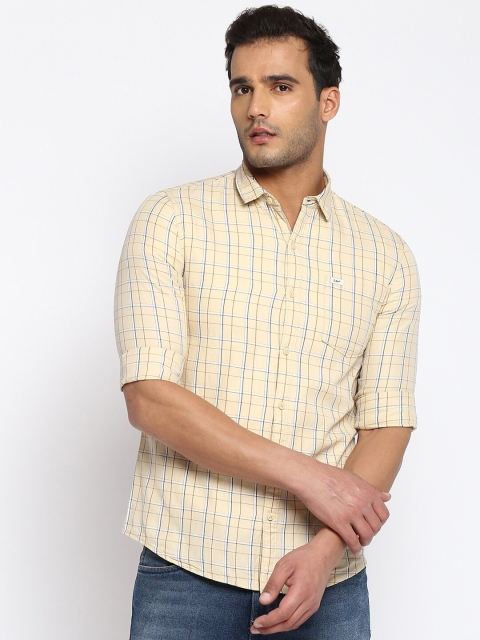 

Lee Men Beige & Brown Slim Fit Checked Casual Shirt