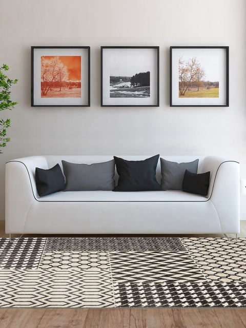 

OBSESSIONS Cream-Coloured Geometric Carpet